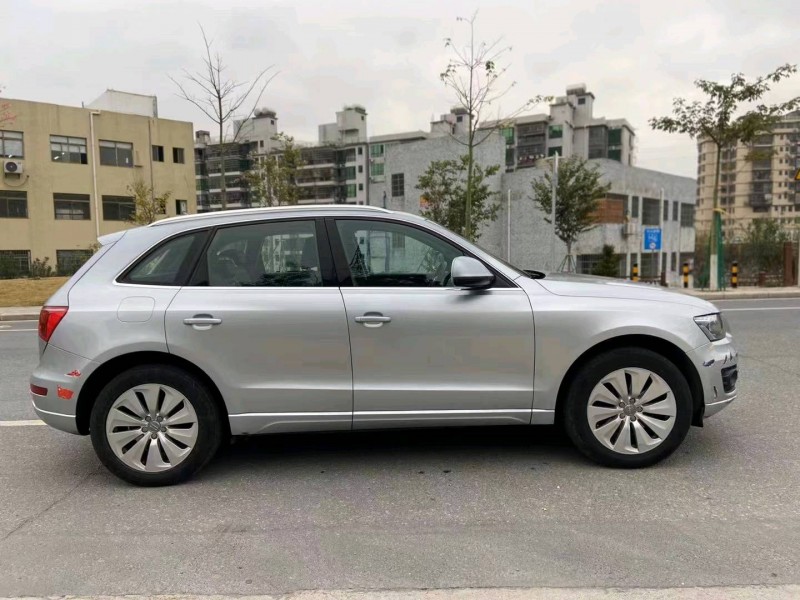 廣州12年奧迪Q55