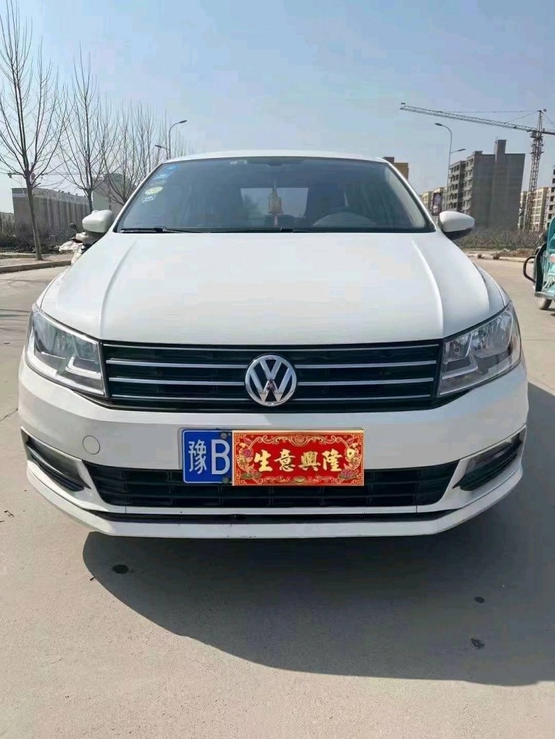 洛陽17年大眾桑塔納1