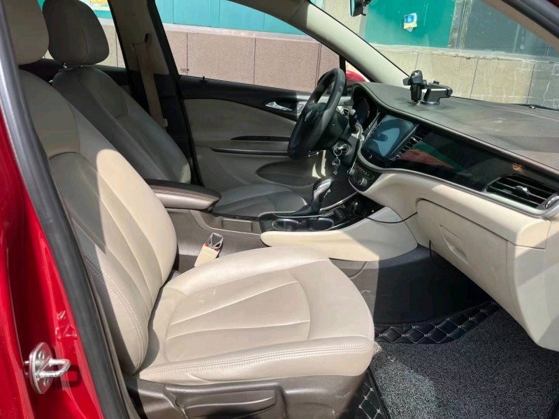 徐州17年别克威朗8