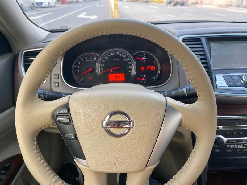 深圳10年日產天籟7