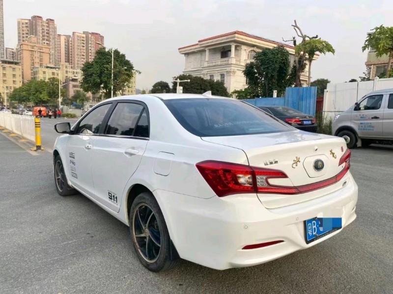 深圳16年比亞迪秦9