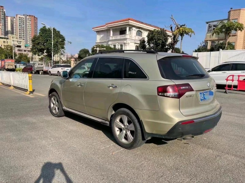 深圳11年謳歌MDX7