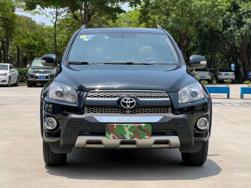 東莞13年豐田RAV41