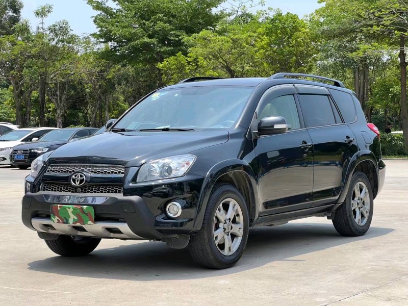 東莞13年豐田RAV43