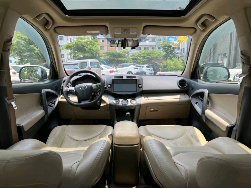 東莞13年豐田RAV45