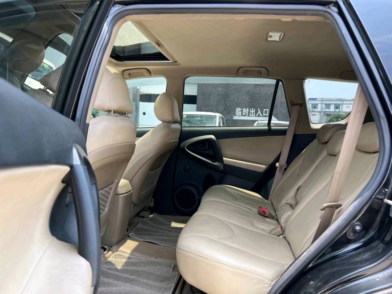 東莞13年豐田RAV46