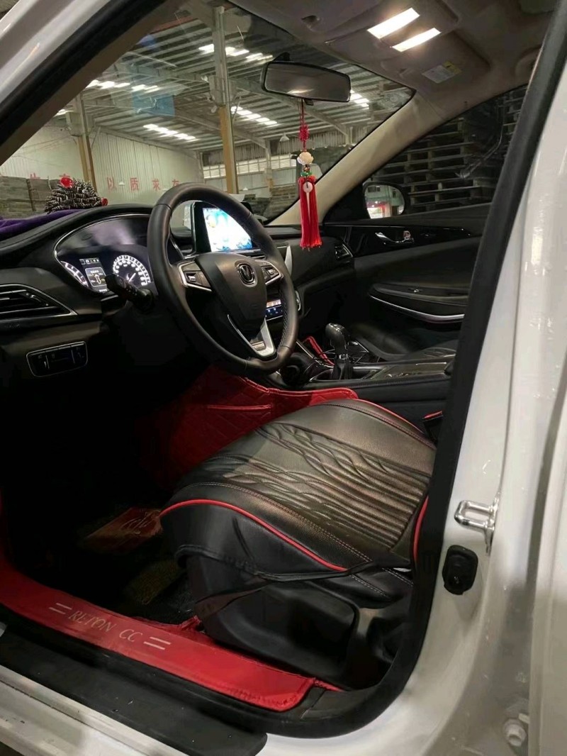 泉州20年長安汽車銳程CC6