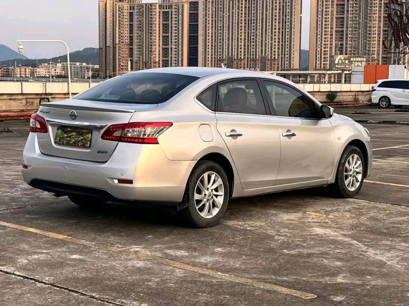 東莞15年日產軒逸8
