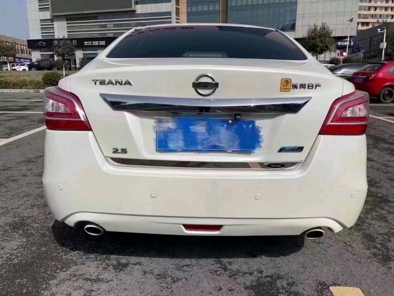 宜昌14年日產天籟2