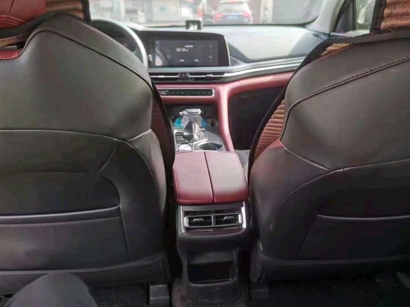 陽泉20年長安汽車CS755