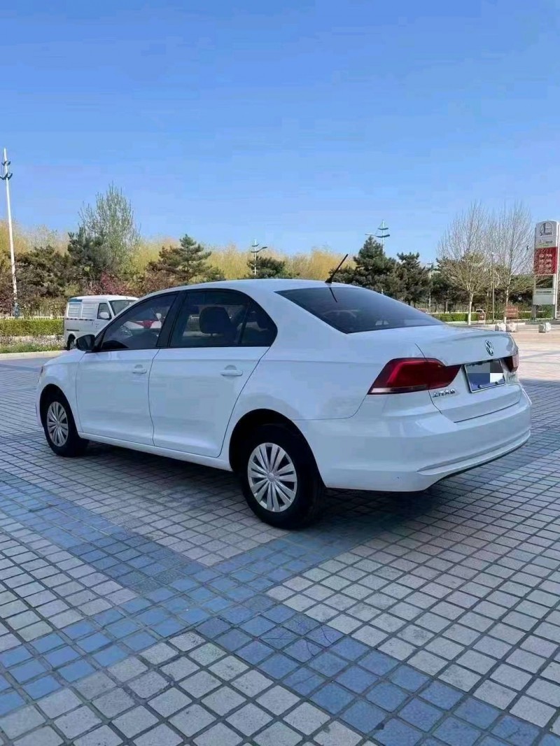 邯鄲21年大眾桑塔納3