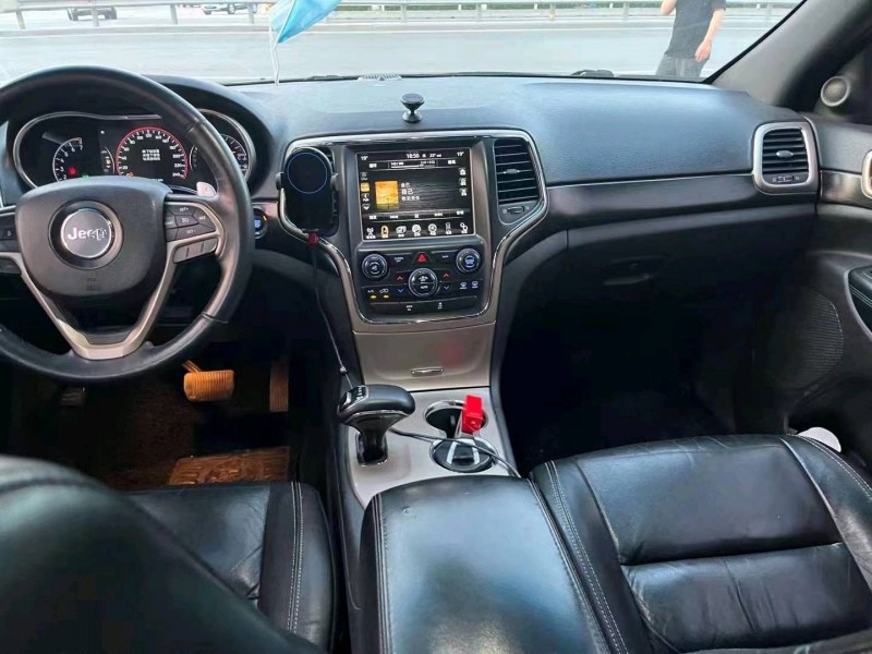 東營13年Jeep大切諾基5