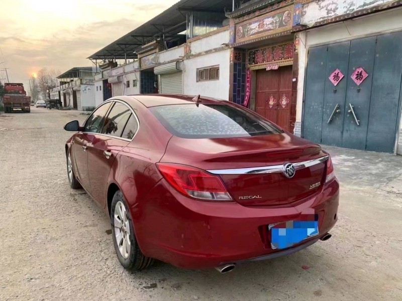 北京12年别克君威1