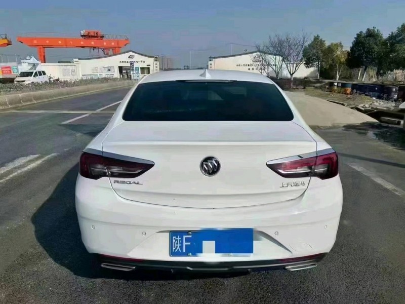 徐州20年别克君威5