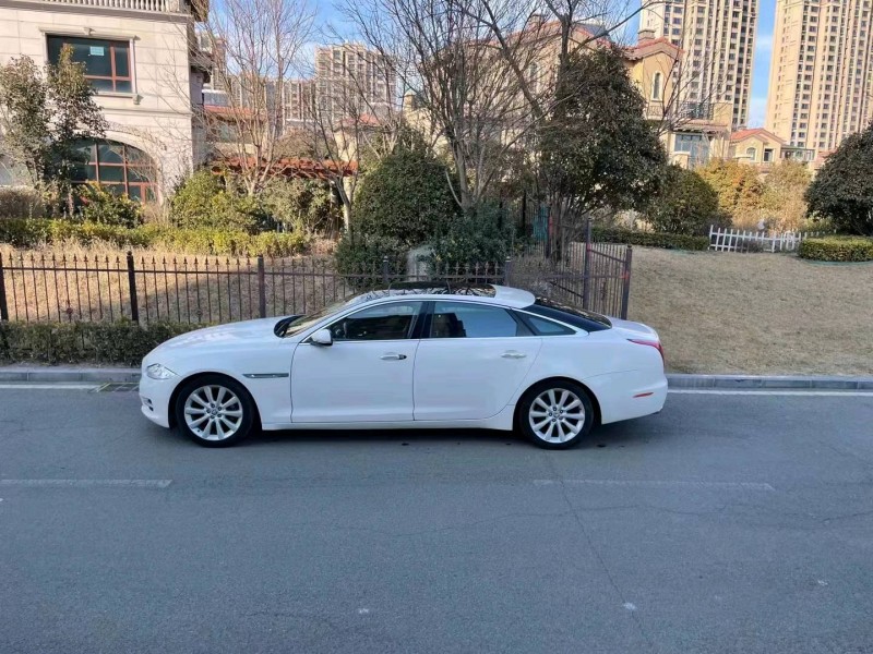 東營10年捷豹XJL6