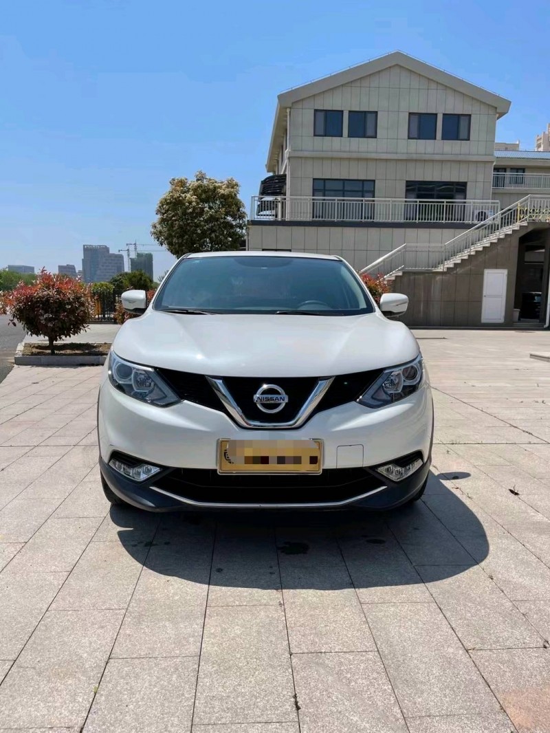 青島18年日產逍客1