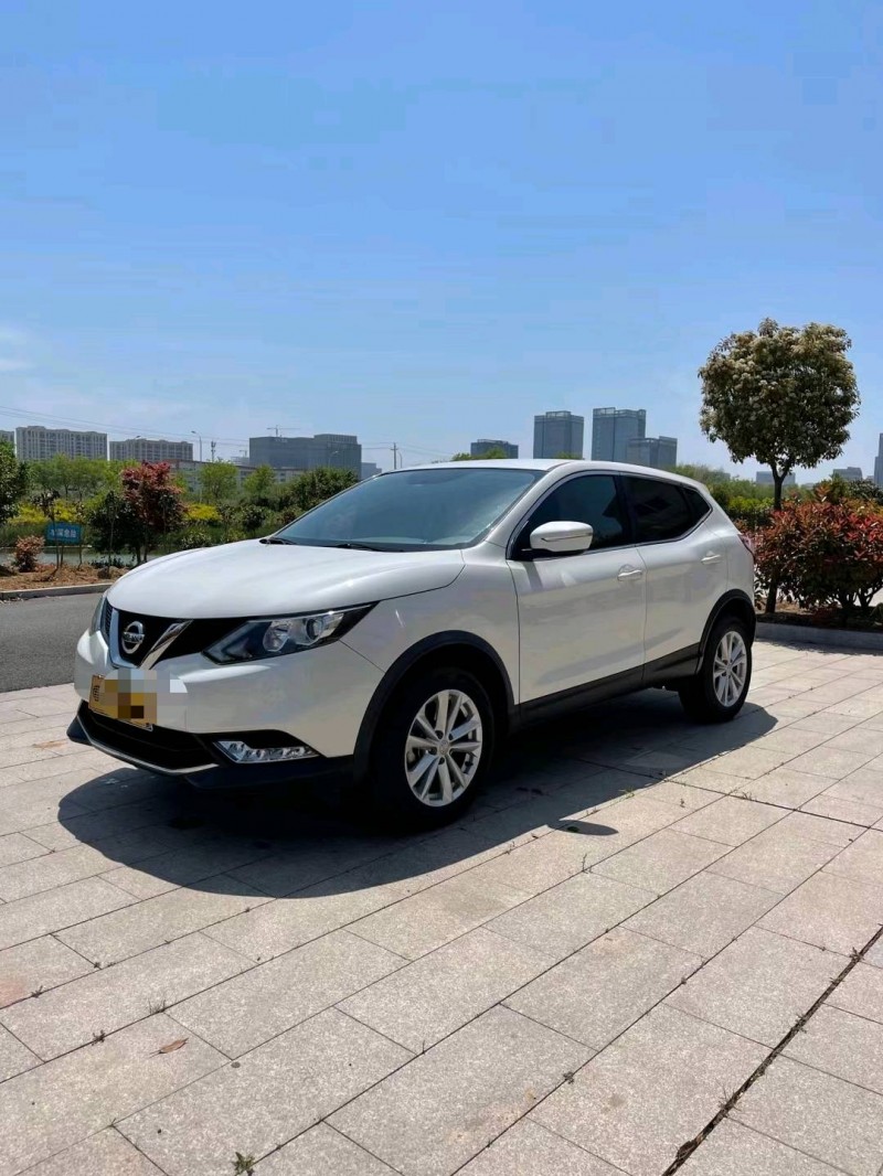 青島18年日產逍客2