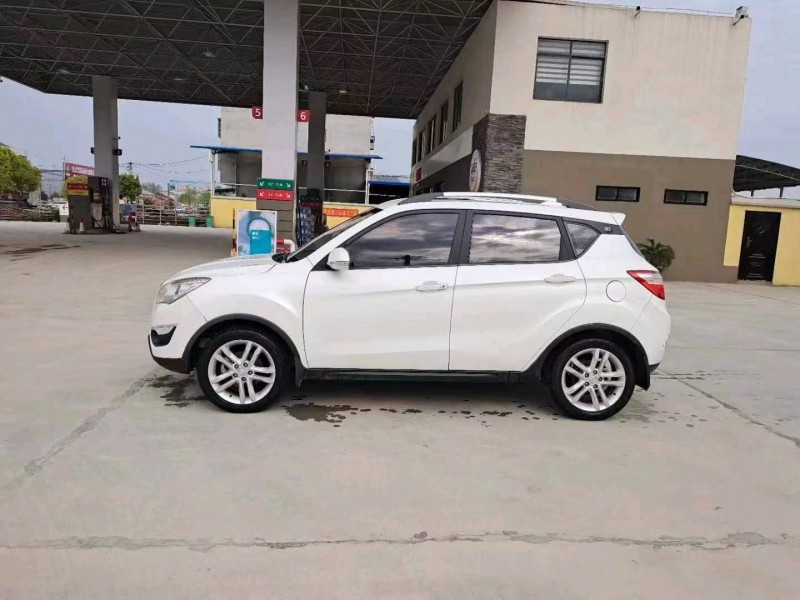宜昌17年長安汽車CS355