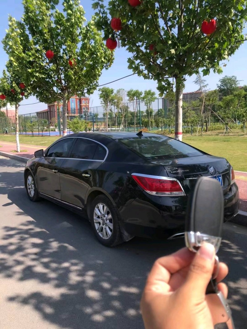 北京11年别克君越7