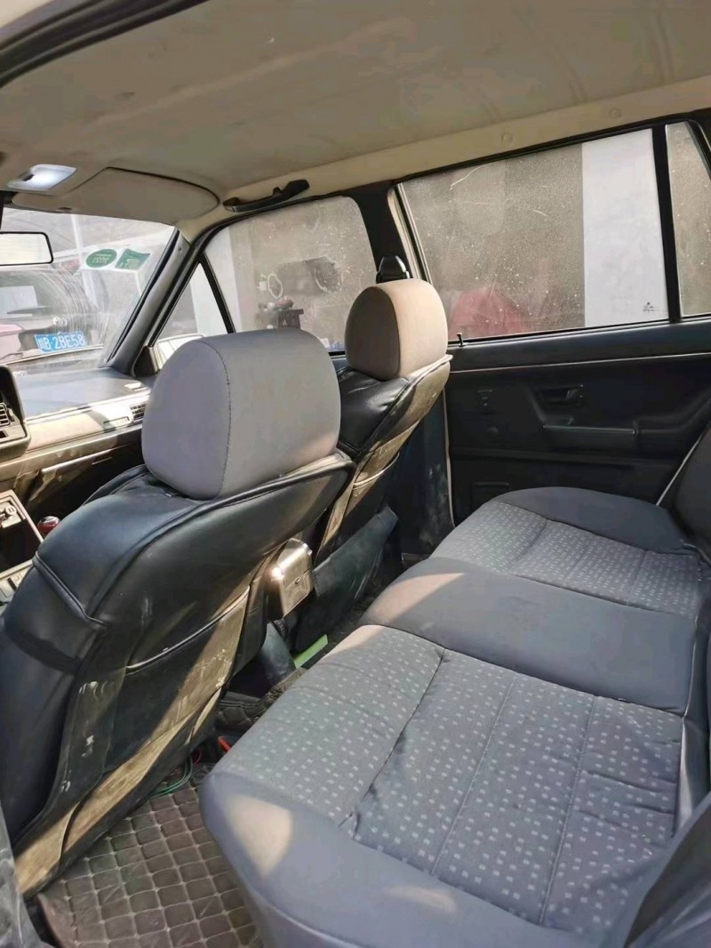 邢台12年大众桑塔纳2