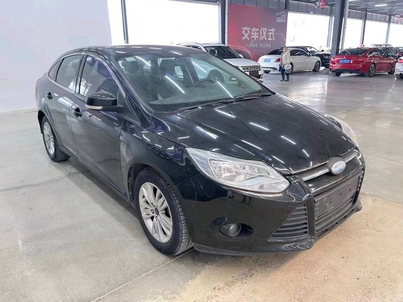 济宁13年福特福克斯8