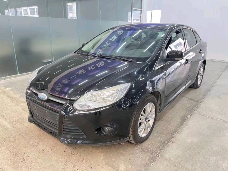 济宁13年福特福克斯7