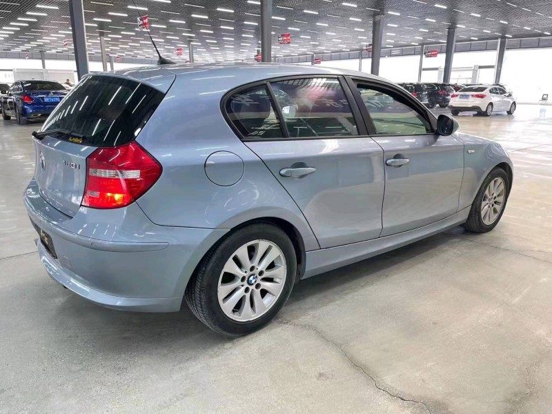 济宁11年宝马1系8