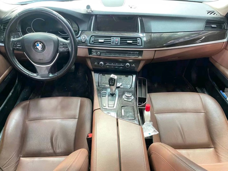 济宁17年宝马5系5