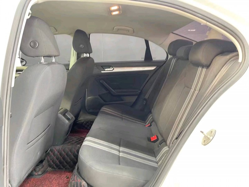 济宁18年大众凌渡6