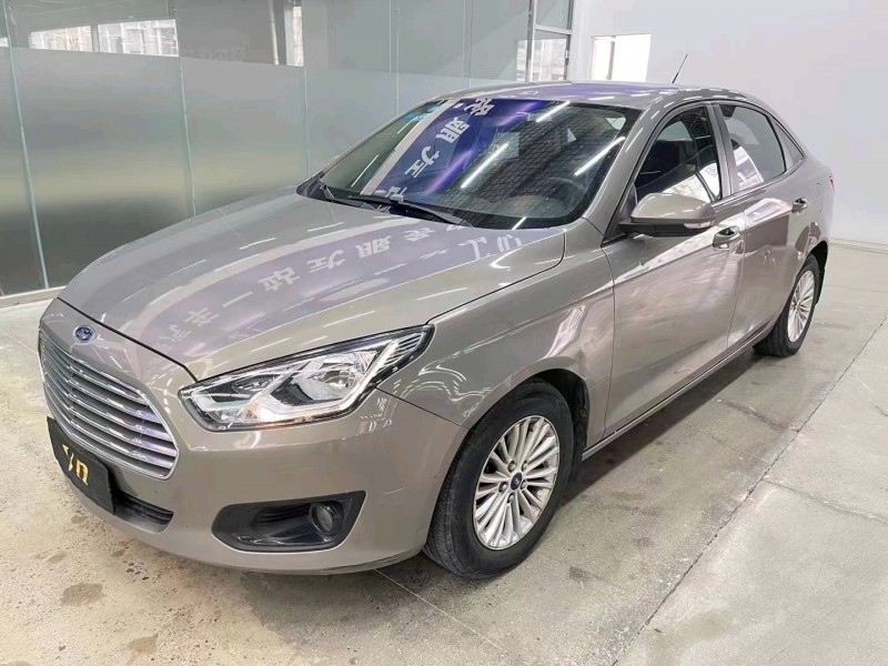 济宁16年福特福睿斯3