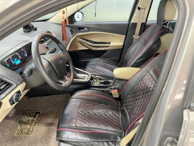 济宁16年福特福睿斯4