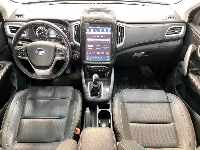 济宁18年SWM斯威汽车X75