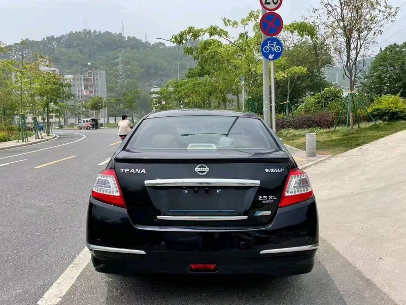 廣州11年日產天籟4