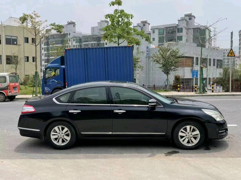 廣州11年日產天籟5