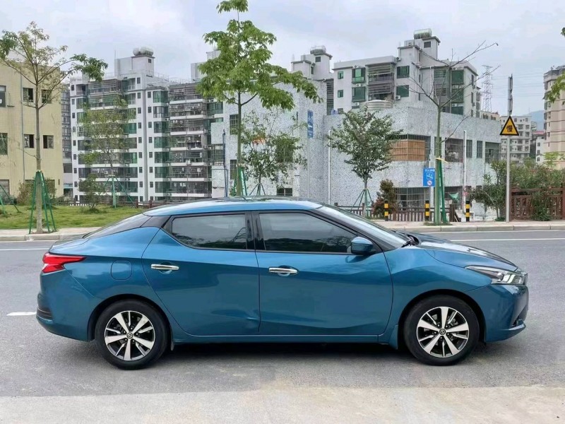 廣州18年日產藍鳥4