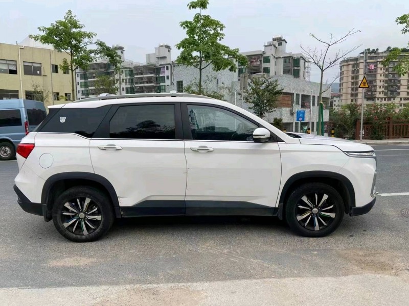 廣州18年寶駿5304