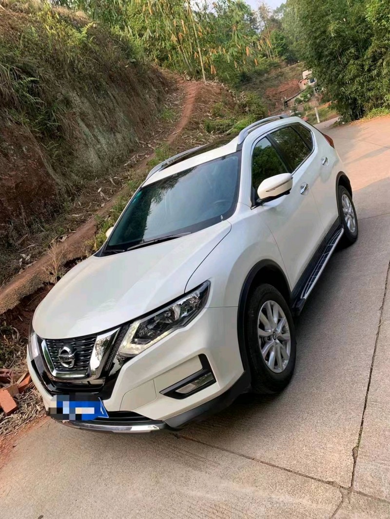成都20年日產奇駿2