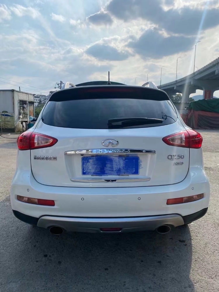 貴陽17年英菲尼迪QX505