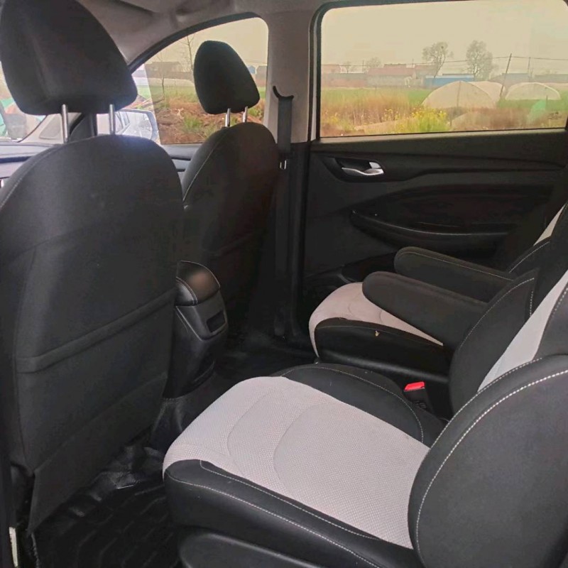 徐州18年五菱汽车宏光S35