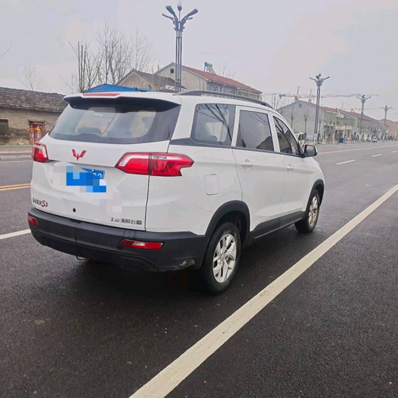 徐州18年五菱汽车宏光S38