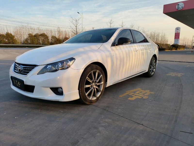 徐州13年丰田锐志3