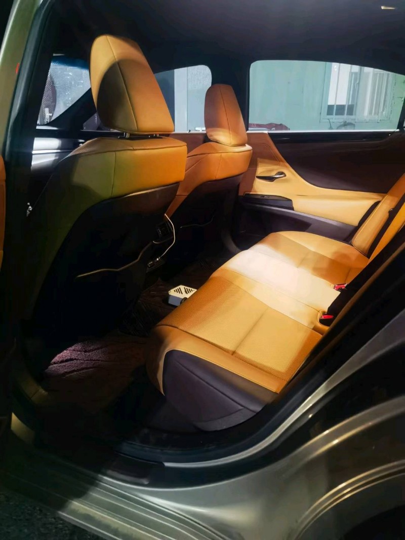 北京20年雷克萨斯ES4