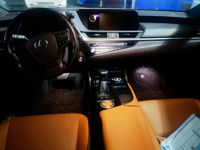 北京20年雷克萨斯ES5