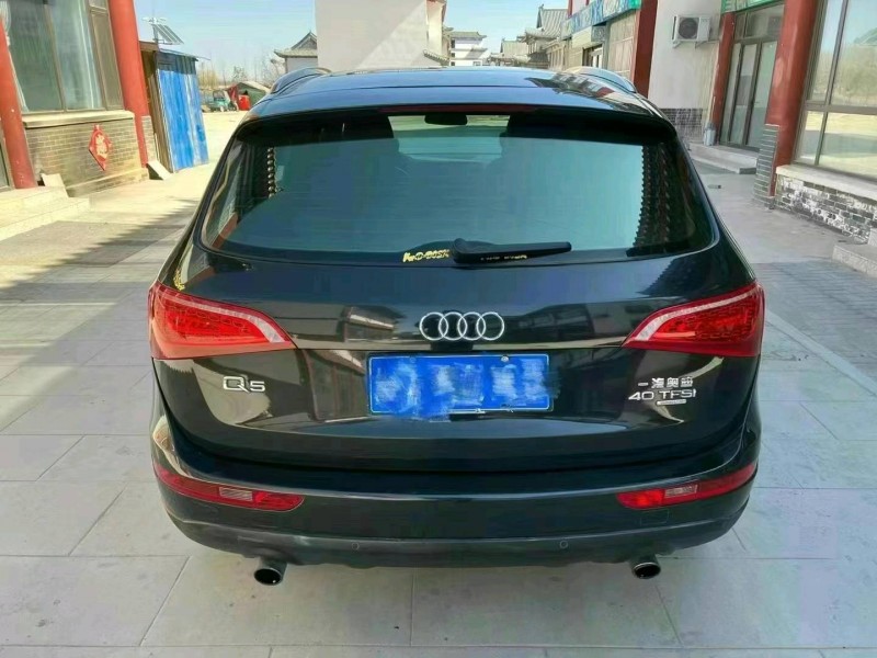 青島11年奧迪Q58