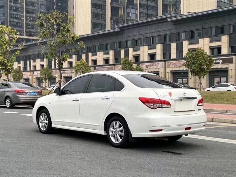 淮南19年日產軒逸8