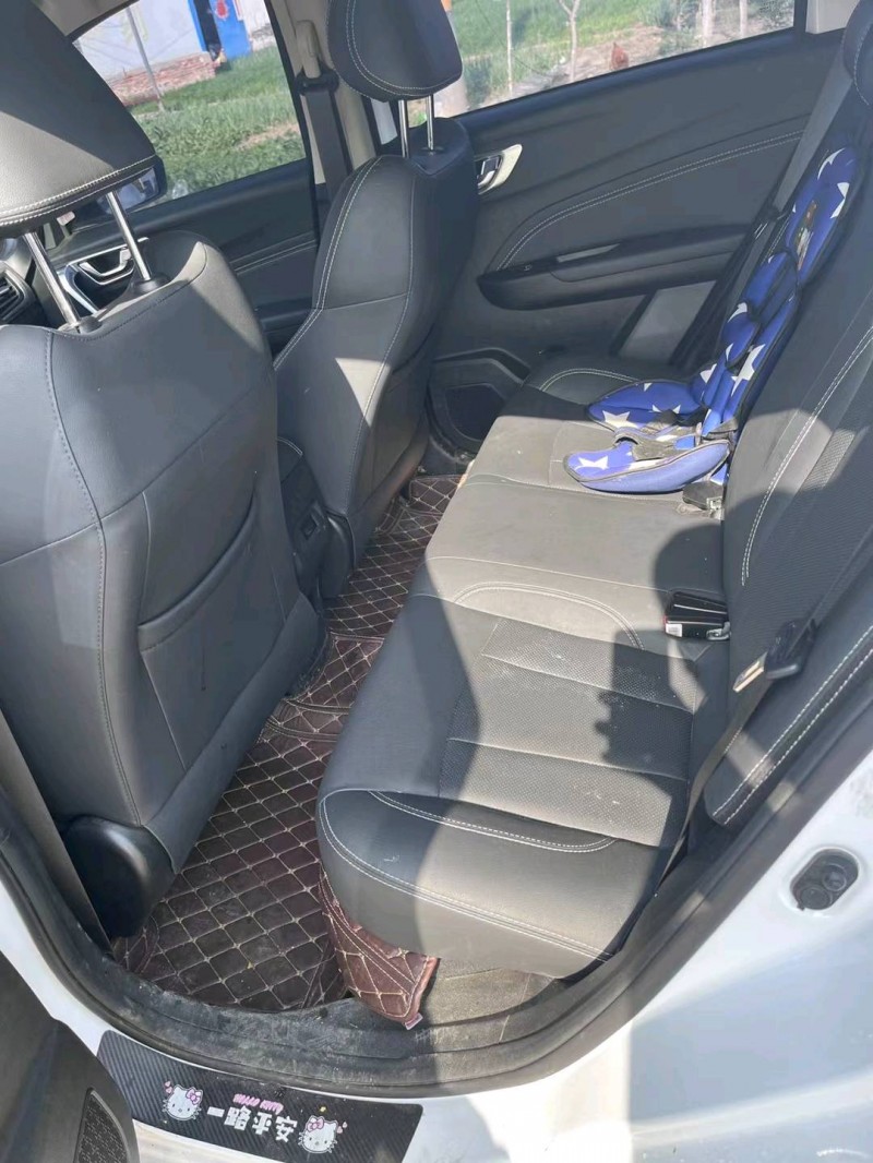 北京20年吉利远景X33