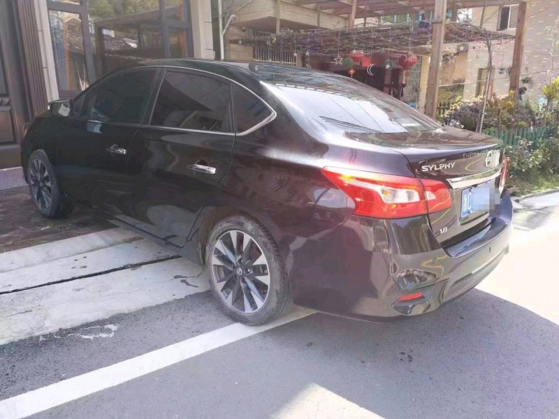 溫州18年日產軒逸7