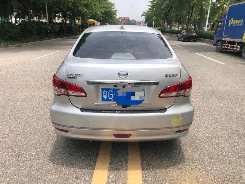 汕頭17年日產軒逸8