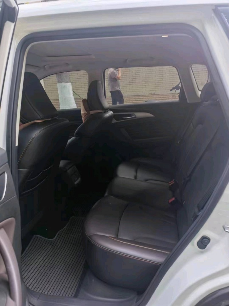 深圳21年長安汽車CS355
