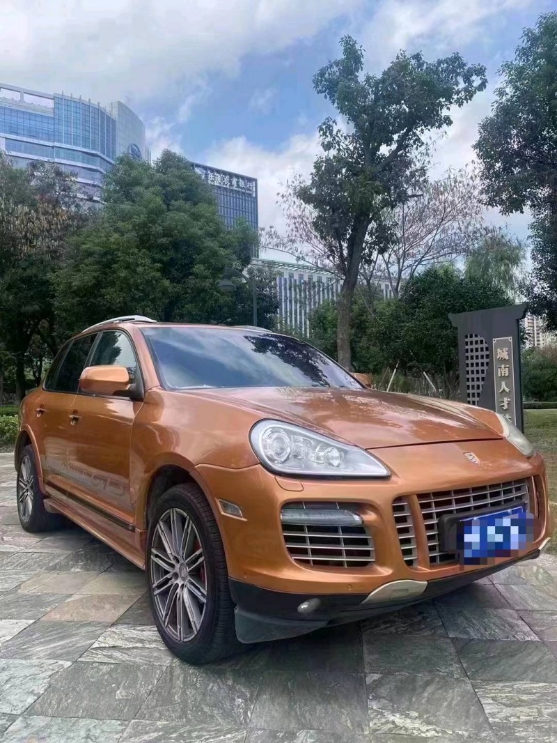 金華09年保時捷卡宴2